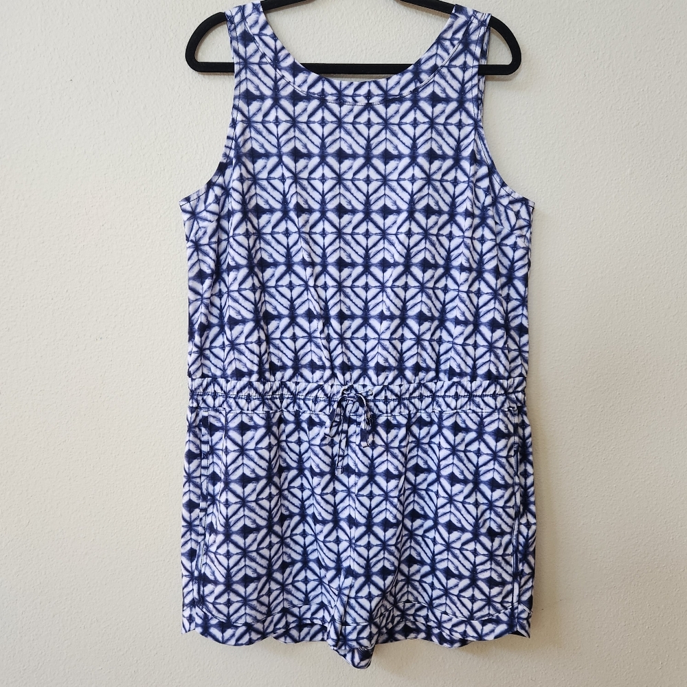 Athleta Women's Romper Shorts Blue and White Ikat Geometric Print Size XL